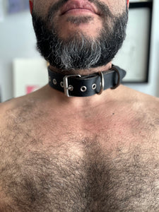 Leather collar